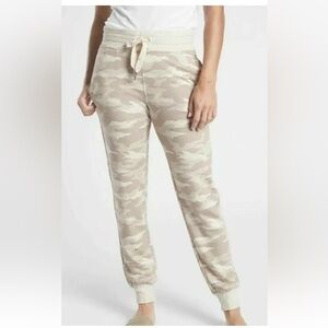 Athleta-S-oatmeal Heather-Balance, printed jogger-camo print, Drawstring